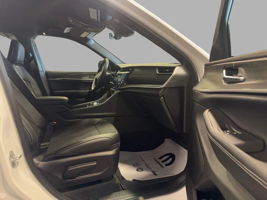 New 2026 Bright White Clearcoat Jeep Altitude image 13