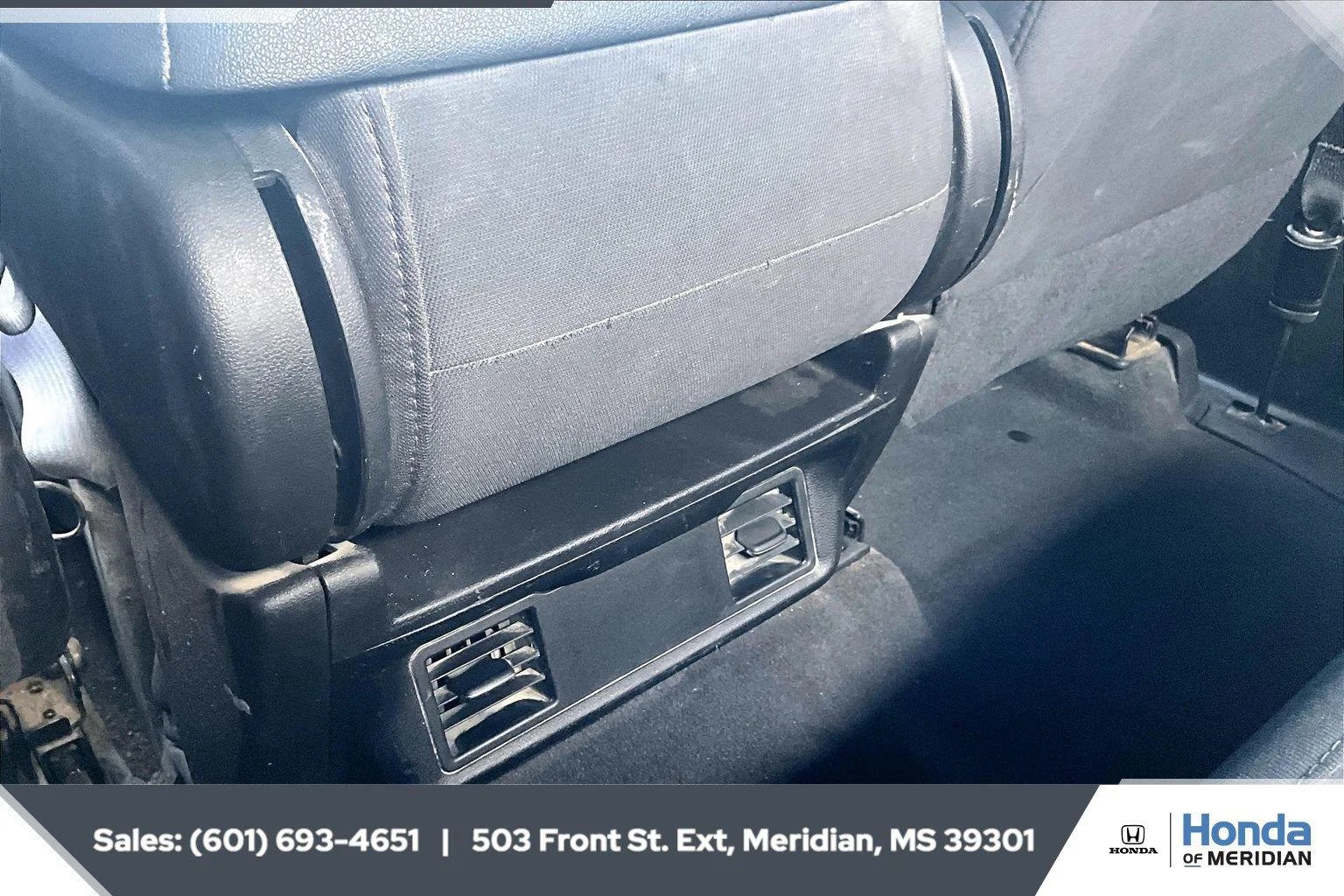 Used 2023 Summit White Chevrolet Custom image 24
