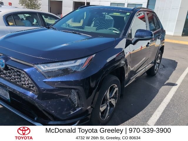 Used 2024  Toyota SE image 1