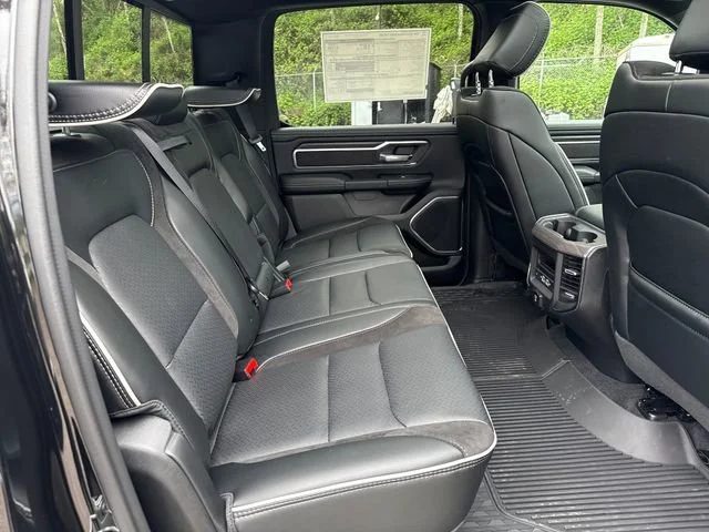 New 2026 Diamond Black Crystal Pearl-Coat Exterior Paint RAM Laramie image 10