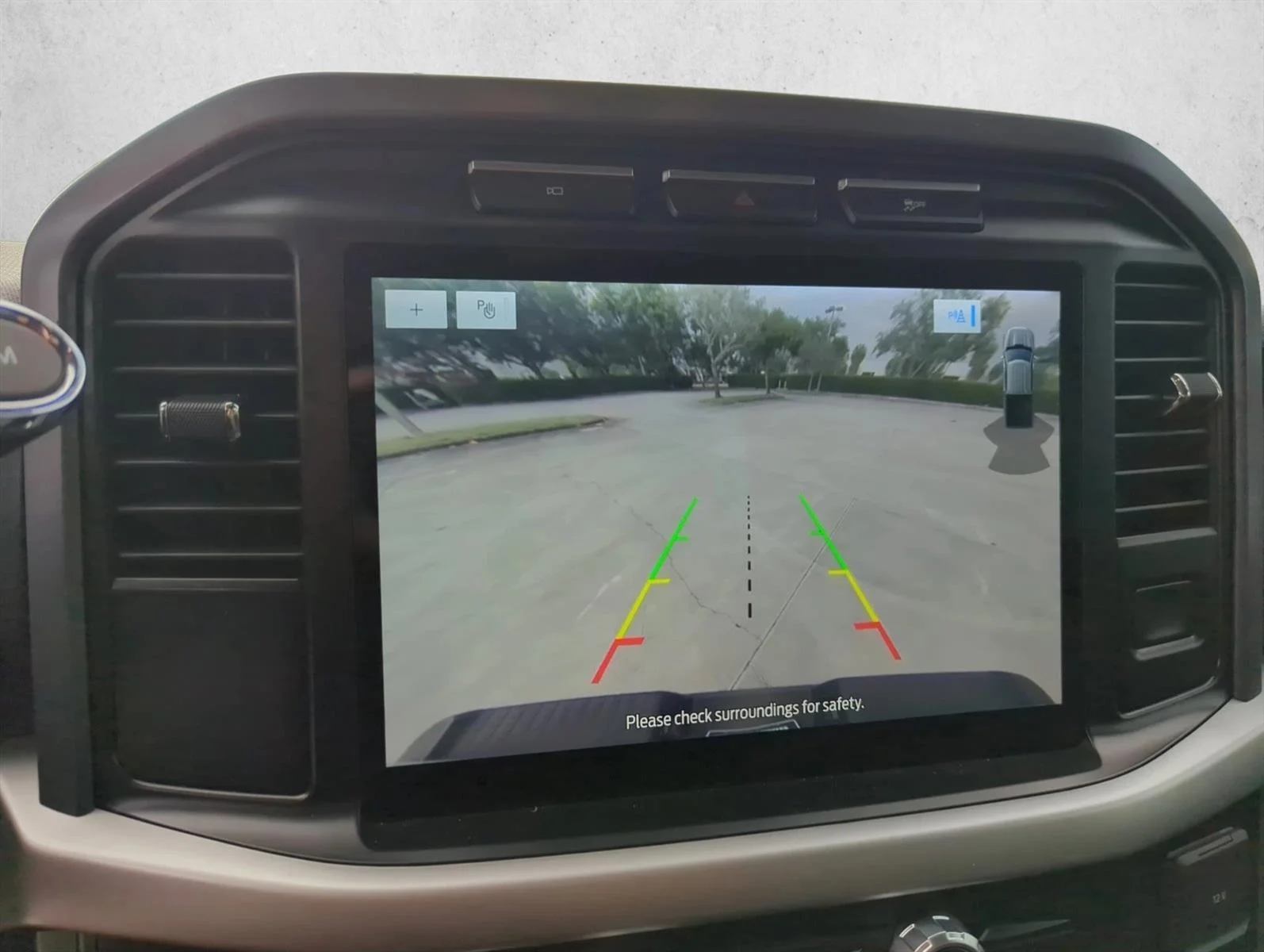 Used 2023 Avalanche Ford XLT image 12