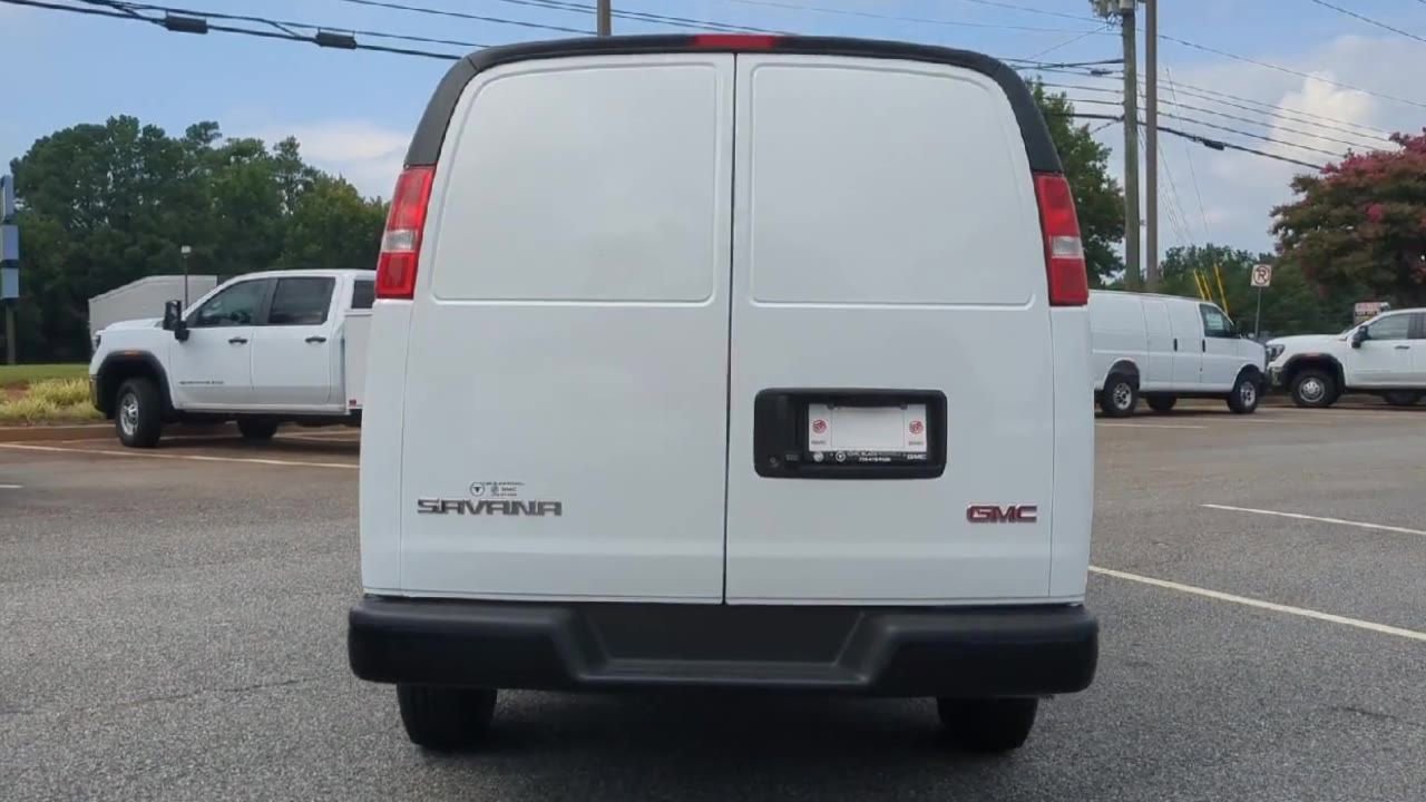 2025 GMC Savana Cargo Work Van - Photo 7
