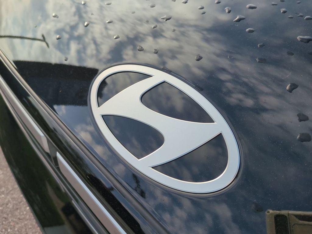 New 2026 Black Hyundai SEL image 13