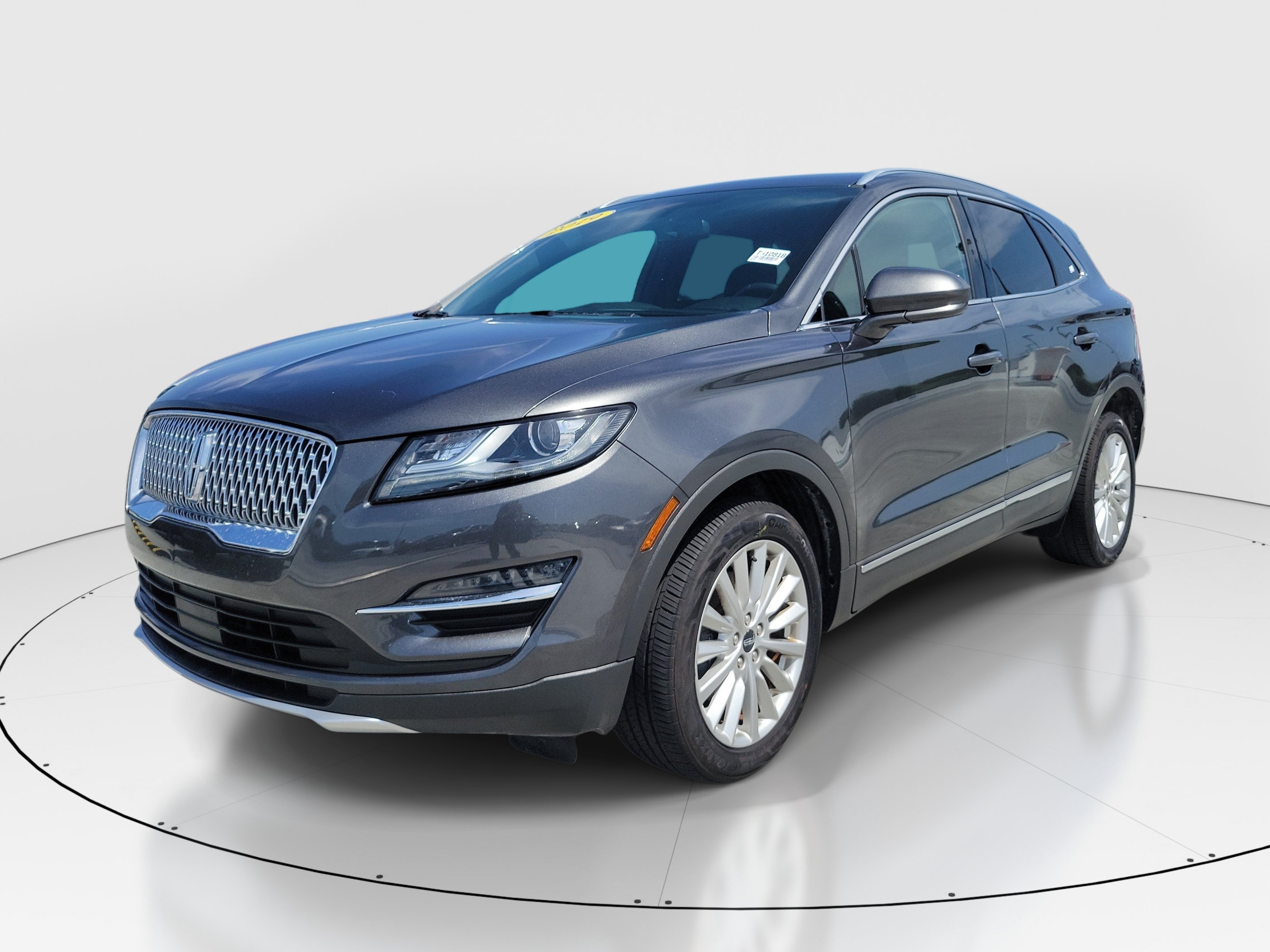 Used 2019 Magnetic Gray Metallic Lincoln Standard image 3