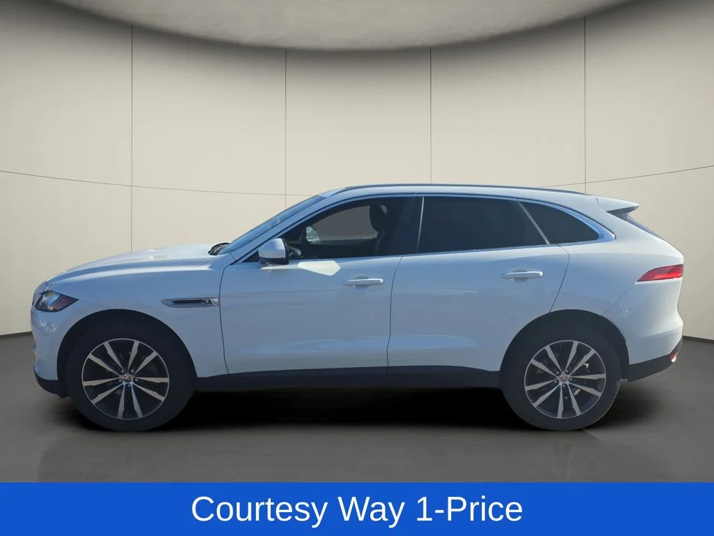 Used 2020 White Jaguar 25t Prestige image 5