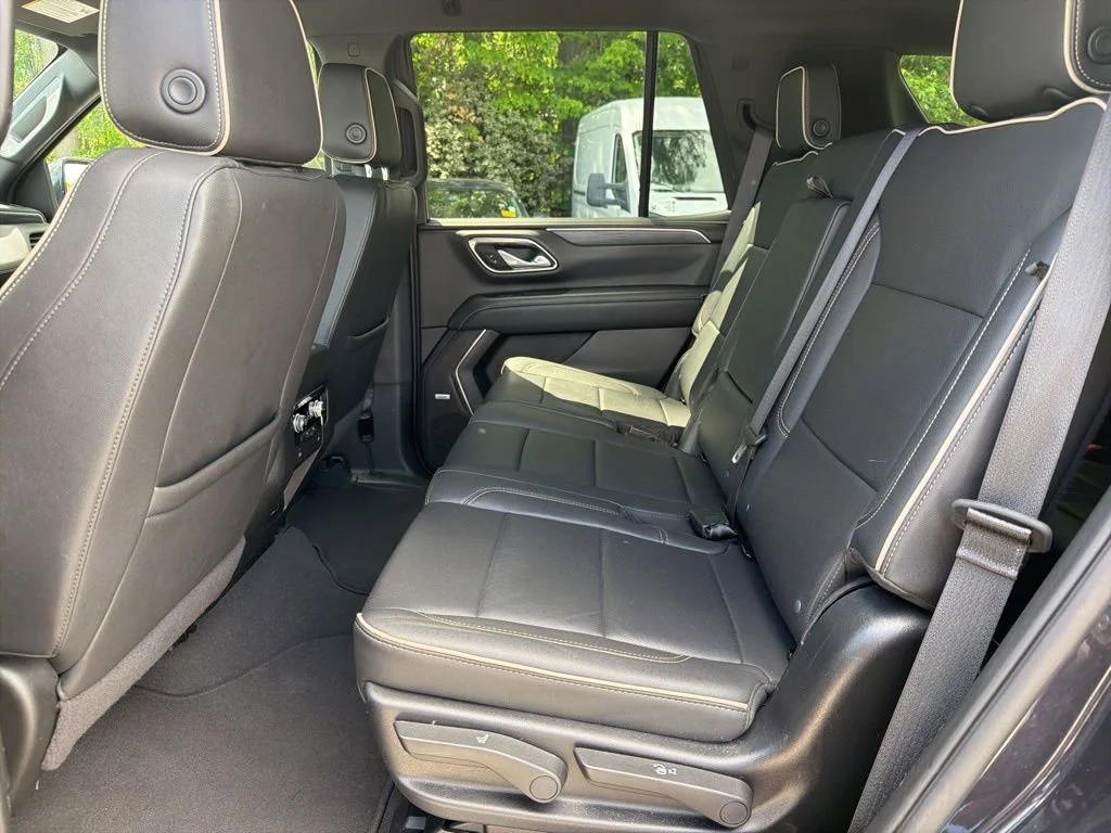 Used 2024 Titanium Rush Metallic GMC SLT image 25