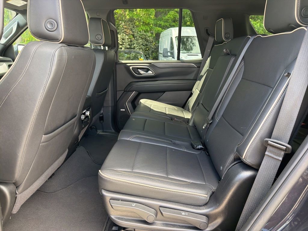 Used 2024 Titanium Rush Metallic GMC SLT image 25