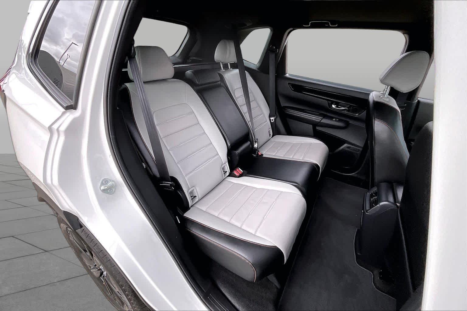 Used 2026 Platinum White Pearl Honda Sport Touring image 21