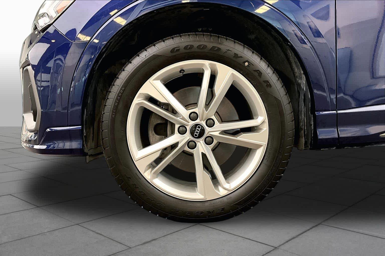 Used 2024 Navarra Blue Metallic Audi S line Premium Plus image 11