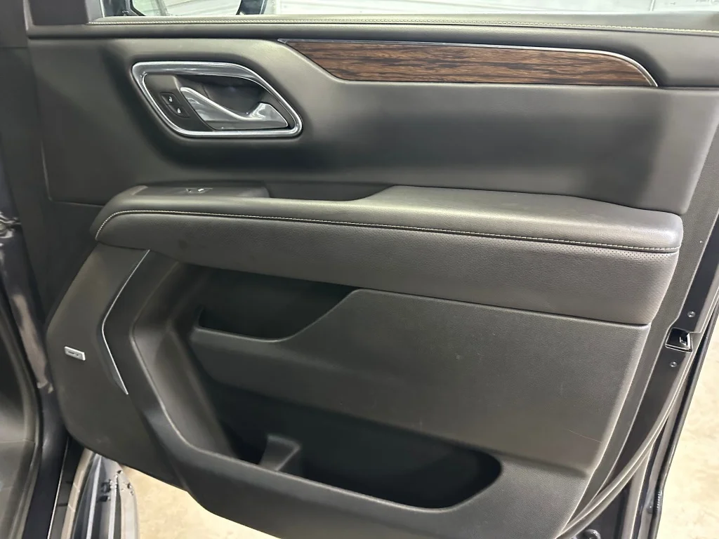2024 Chevrolet Suburban Premier - Photo 35
