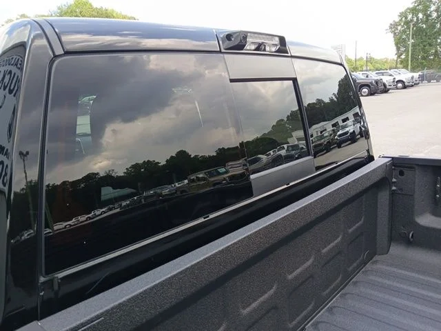 New 2026 Diamond Black Crystal Pearl-Coat Exterior Paint RAM Laramie image 10