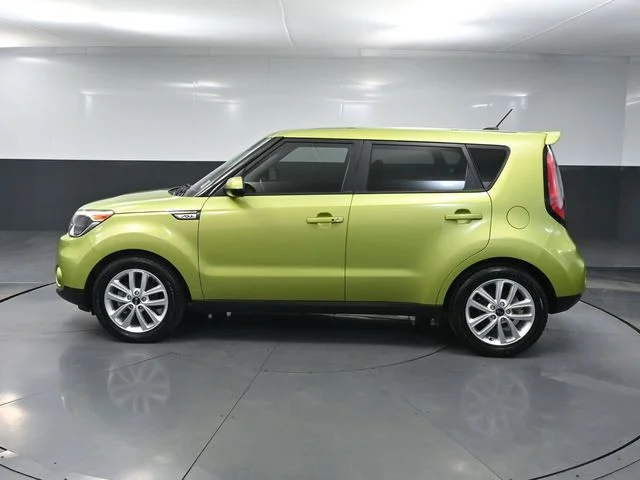 Used 2019 Green Kia Plus image 10