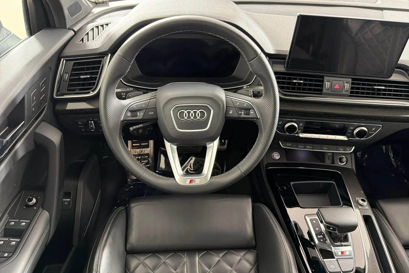Used 2023 Daytona Gray Pearl Effect Audi Premium Plus 3.0 TFSI quattro image 13
