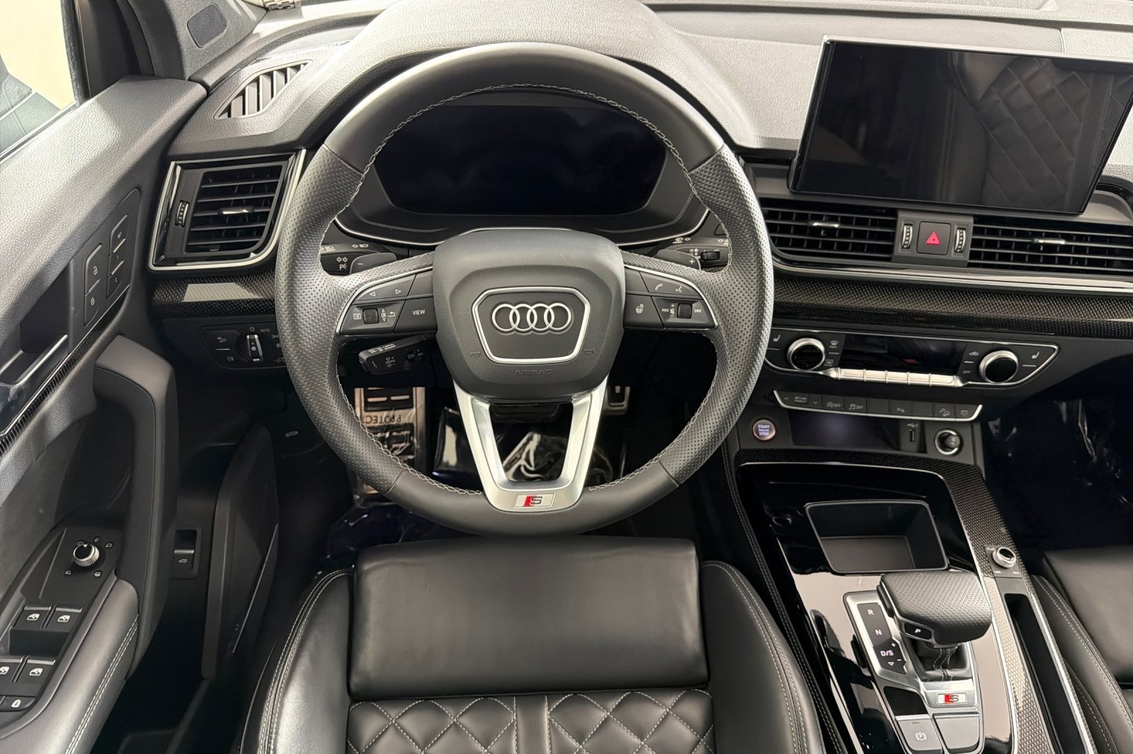 Used 2023 Daytona Gray Pearl Effect Audi Premium Plus 3.0 TFSI quattro image 13