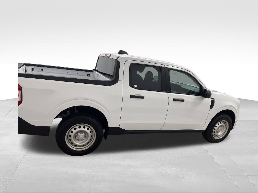 Used 2025 White Ford XLT image 6
