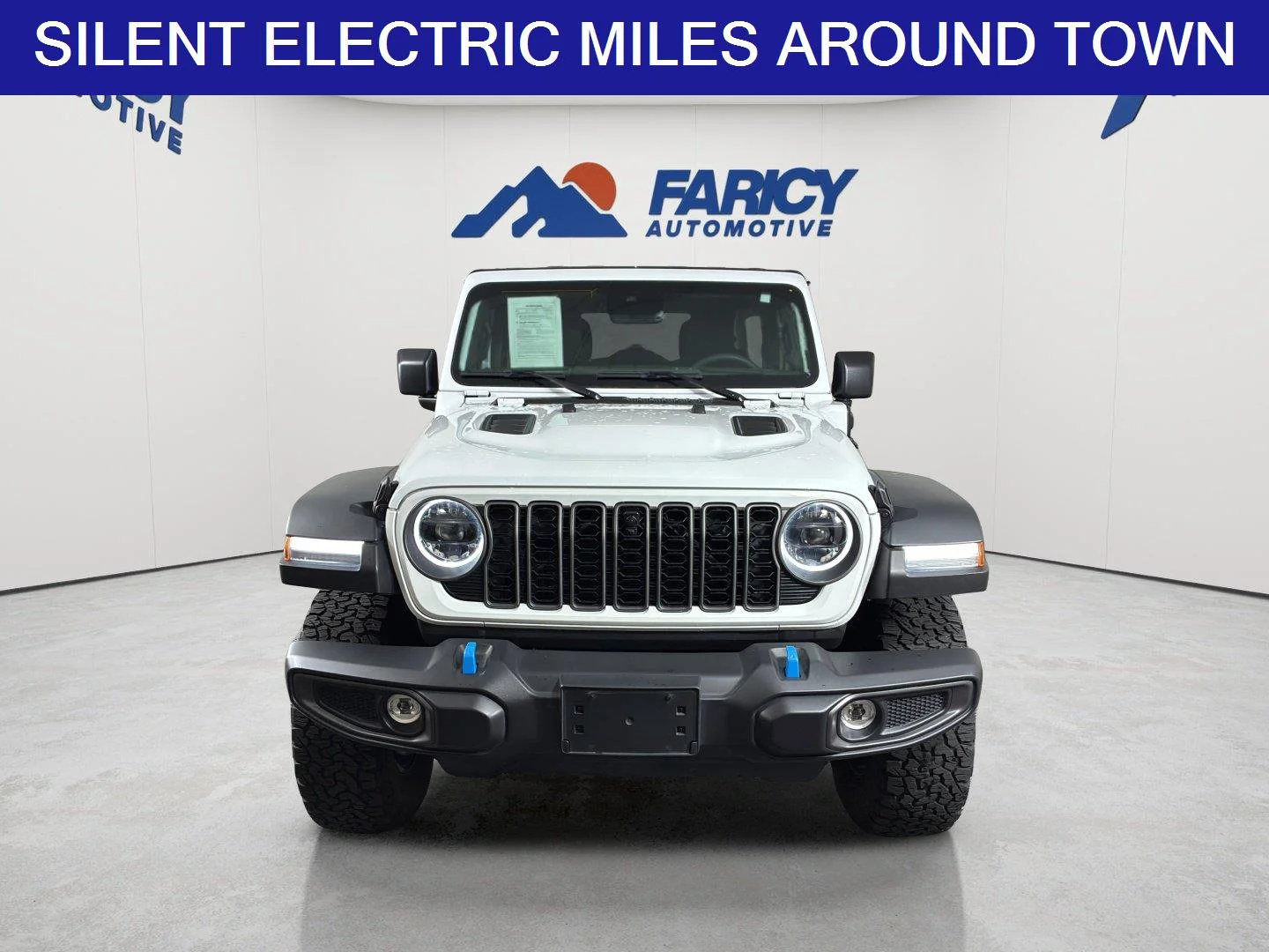 Used 2025 Bright White Clearcoat Jeep Rubicon image 4