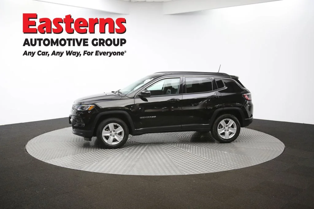 Used 2022 Black Jeep Latitude image 57