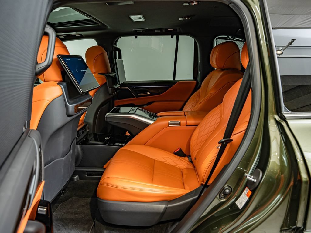 New 2025 Nori Green Pearl Lexus 700h Ultra Luxury image 36
