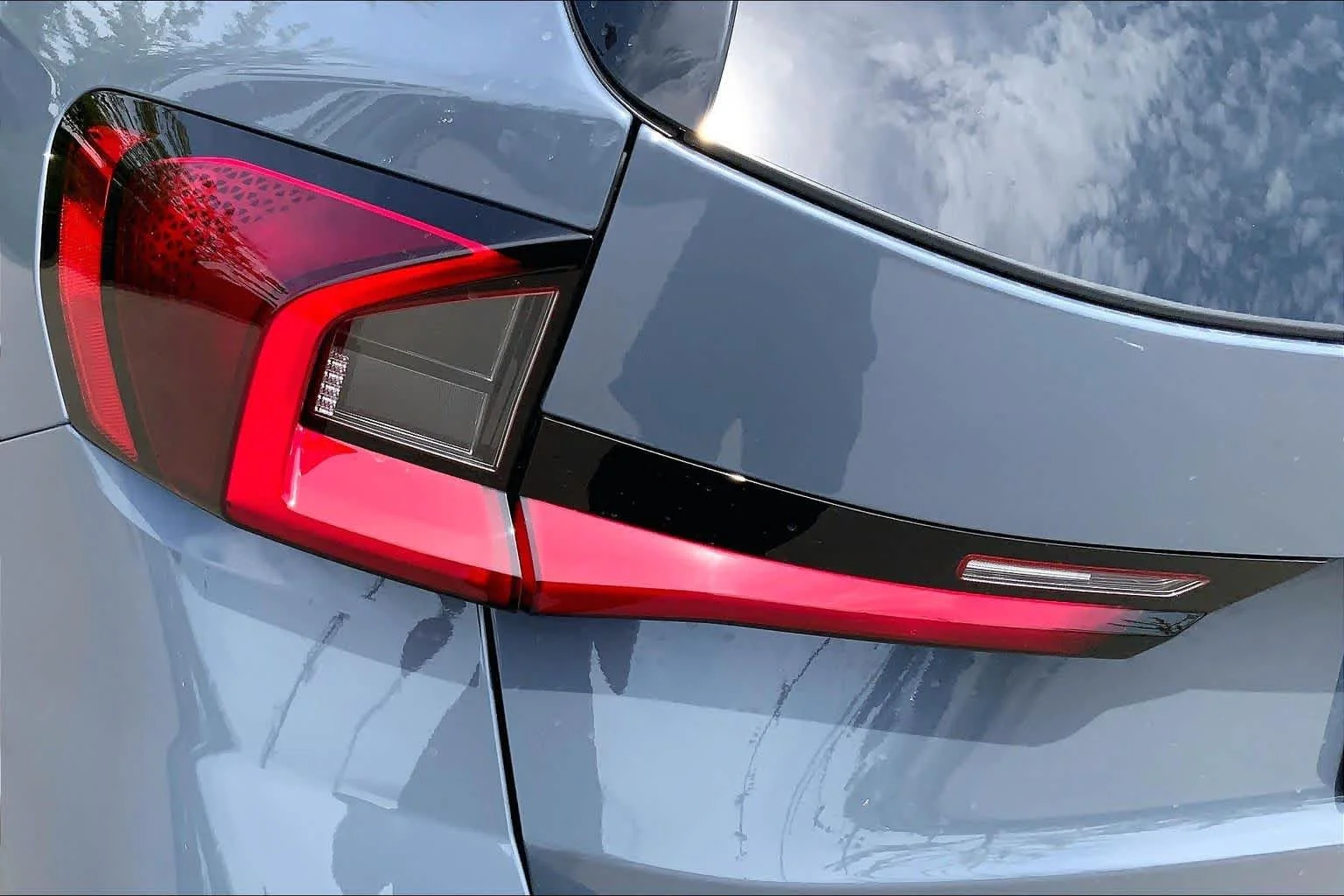 New 2026 Storm Bay Metallic BMW xDrive28i image 14