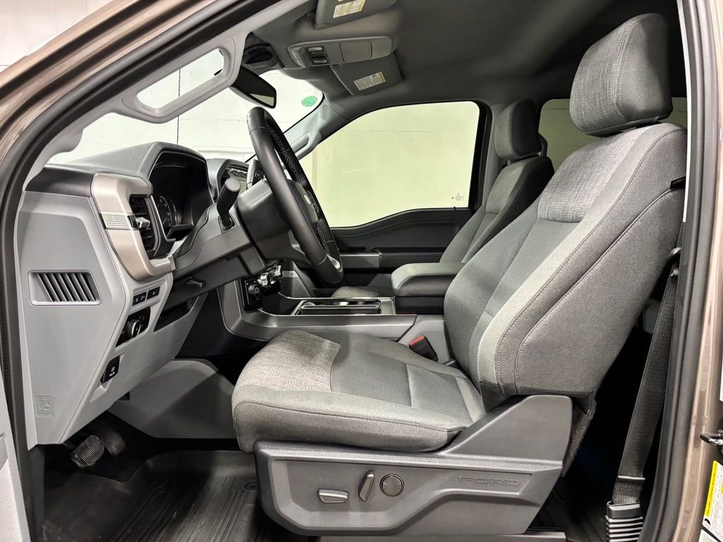 Used 2023 Gray Ford XLT image 17