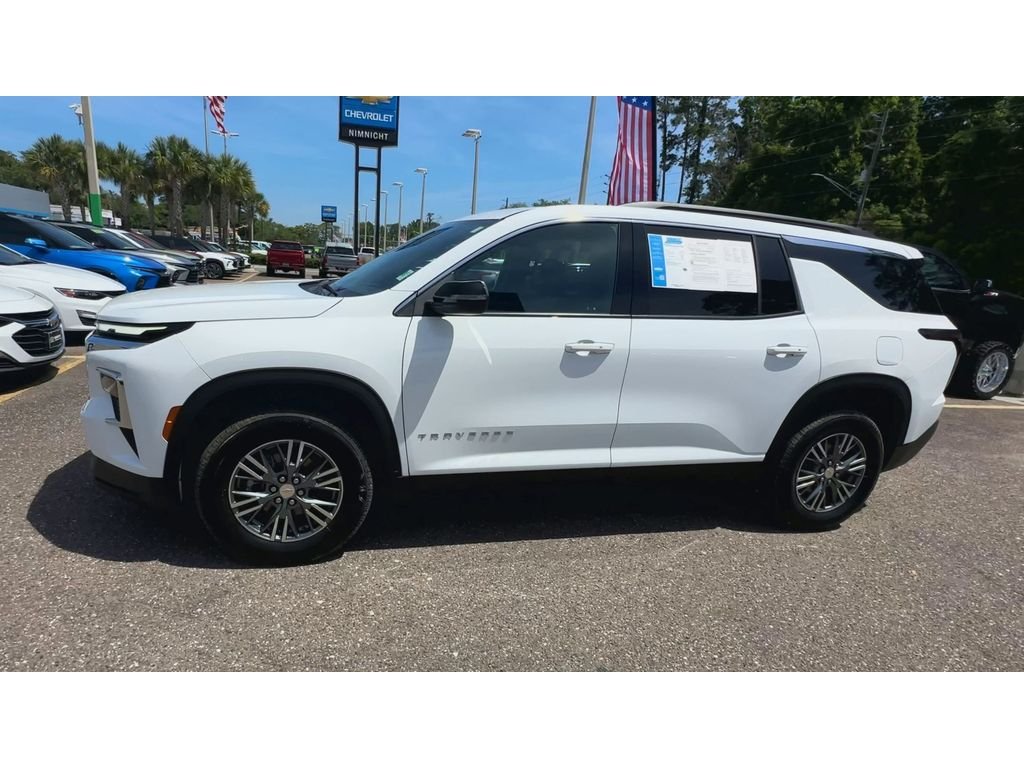 Used 2025 Summit White Chevrolet LT image 6