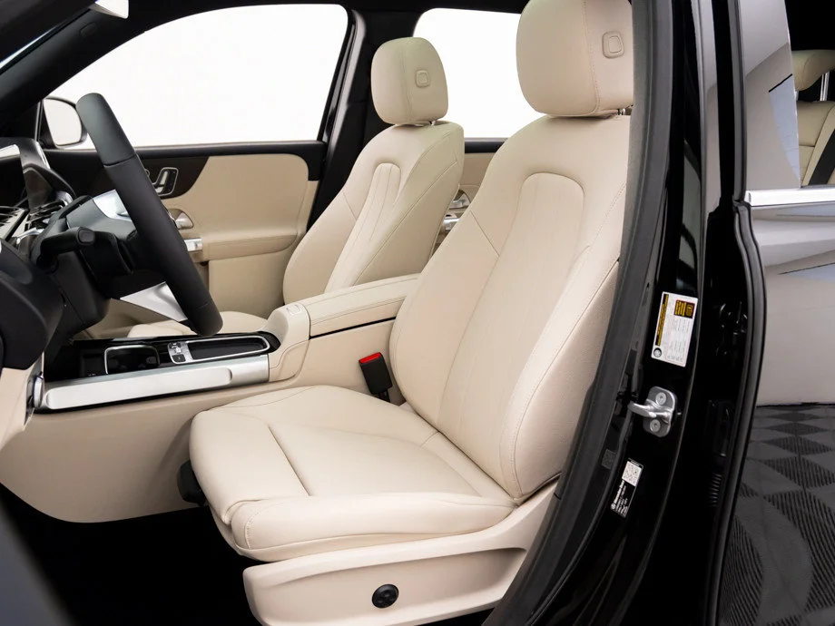 New 2026 Black Mercedes-Benz GLB 250 image 18