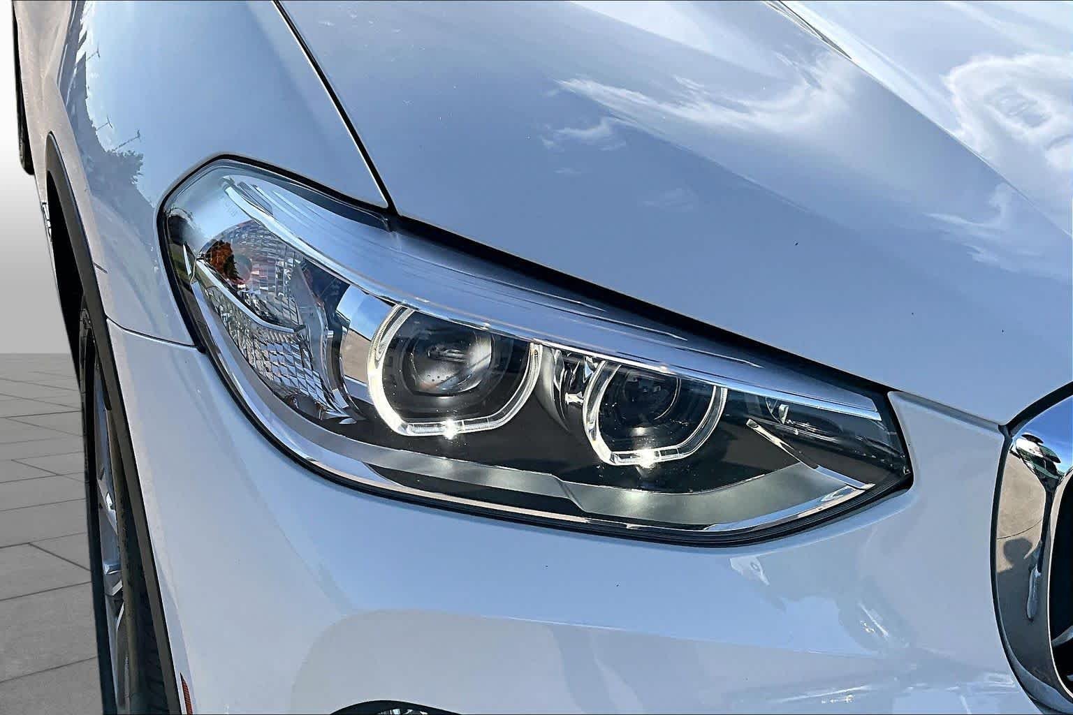 Used 2018 Alpine White BMW xDrive30i image 27