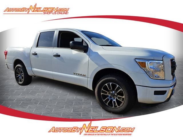 2023 Nissan Titan SV