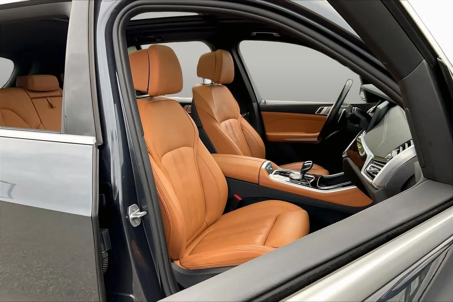 Used 2019 Arctic Gray Metallic BMW xDrive40i image 8