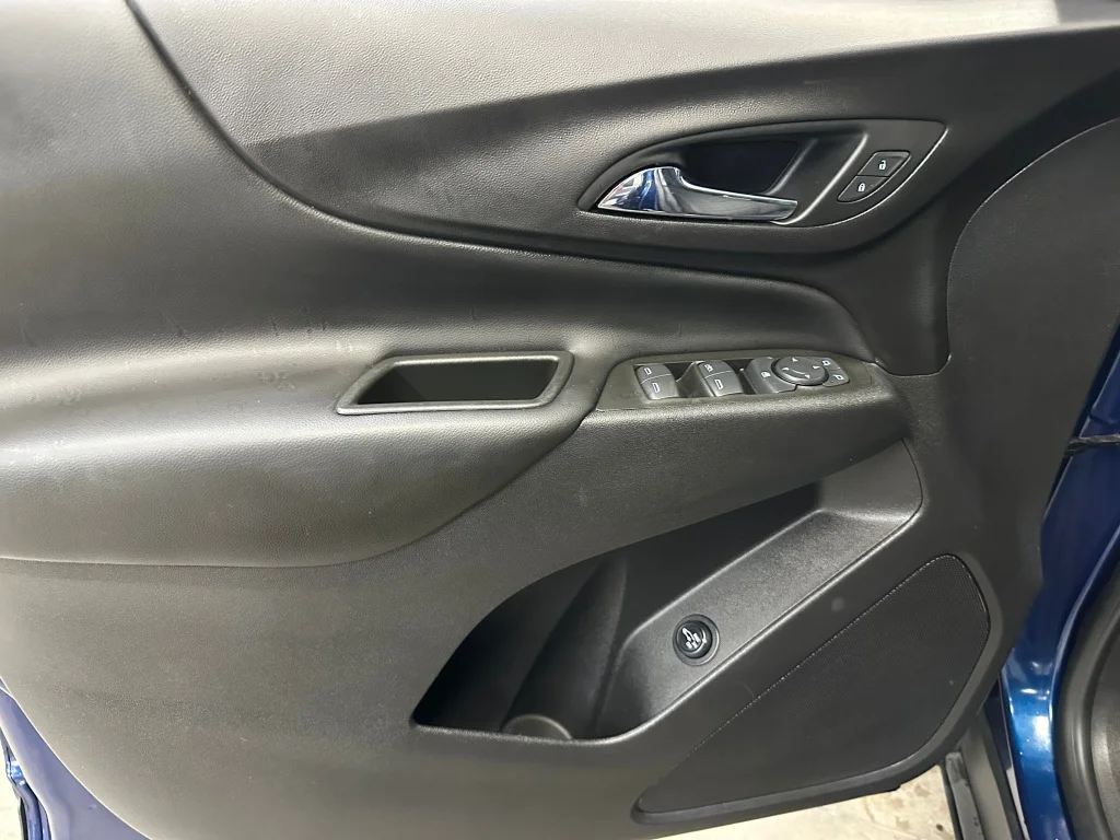 Certified Used 2022 Blue Glow Metallic Chevrolet LT image 7