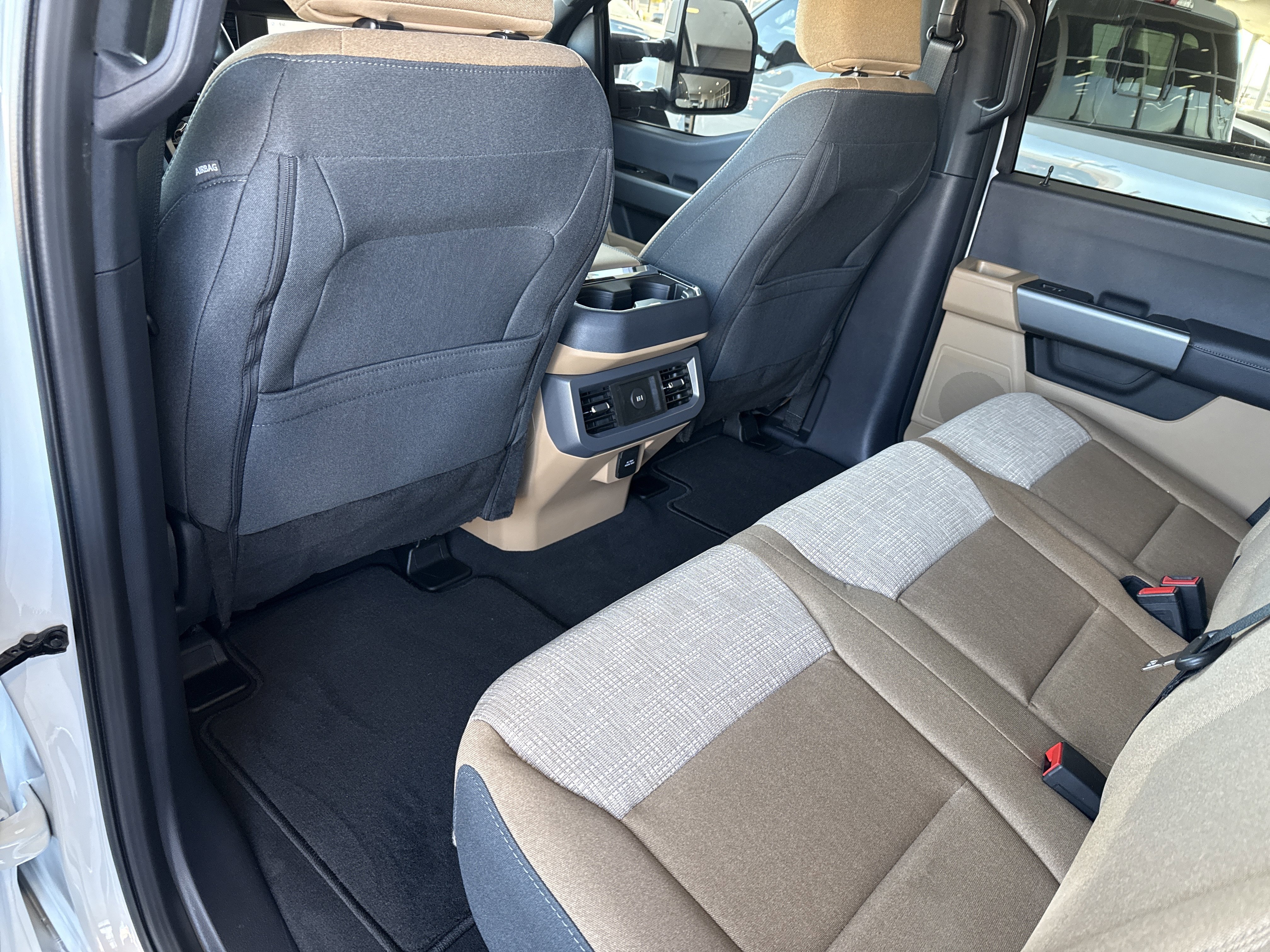 2026 Ford F-350 Super Duty XLT - Photo 12