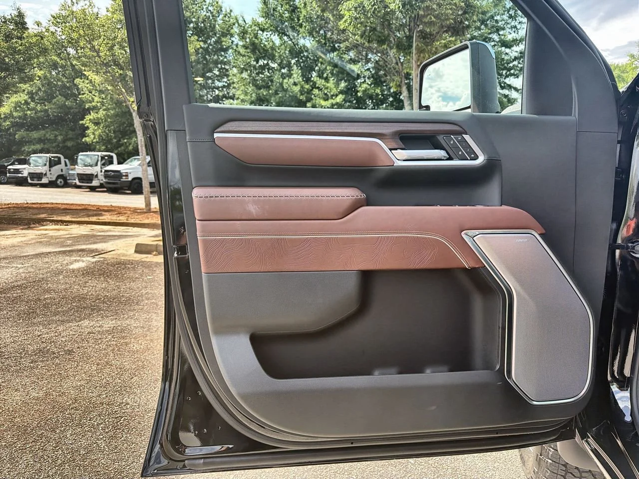 New 2026 Onyx Black GMC Denali Ultimate image 18