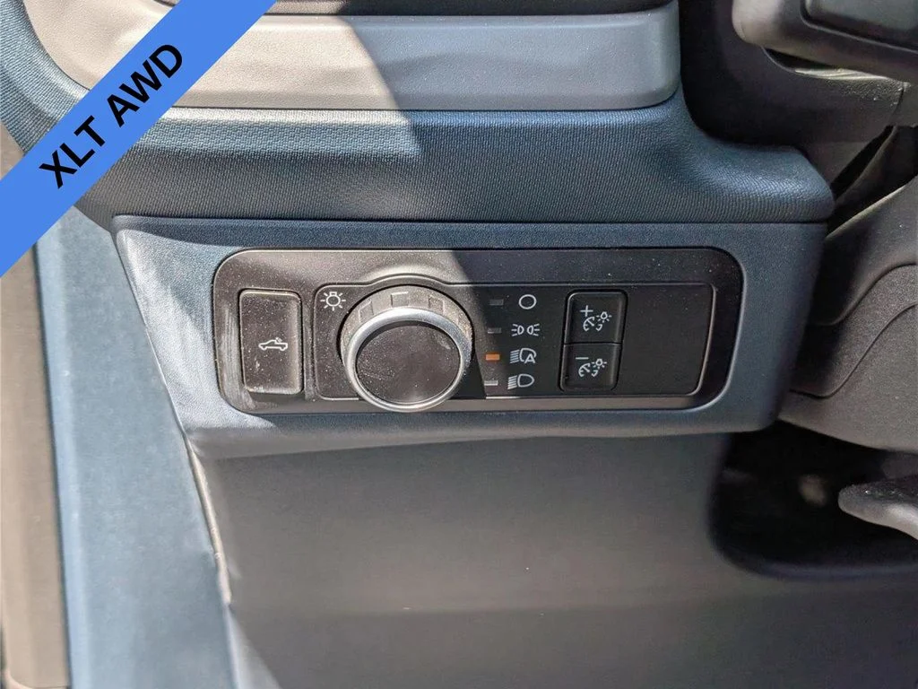 Used 2025 Shadow Black Ford XLT image 16