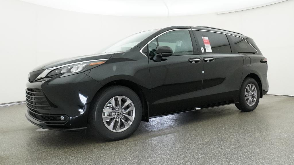 New 2026 Midnight Black Metallic Toyota XLE image 20