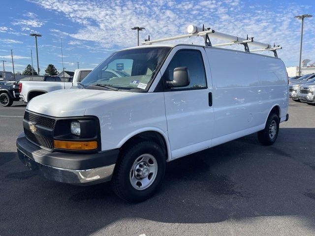 2015 Chevrolet Express 3500 Cargo photo 2