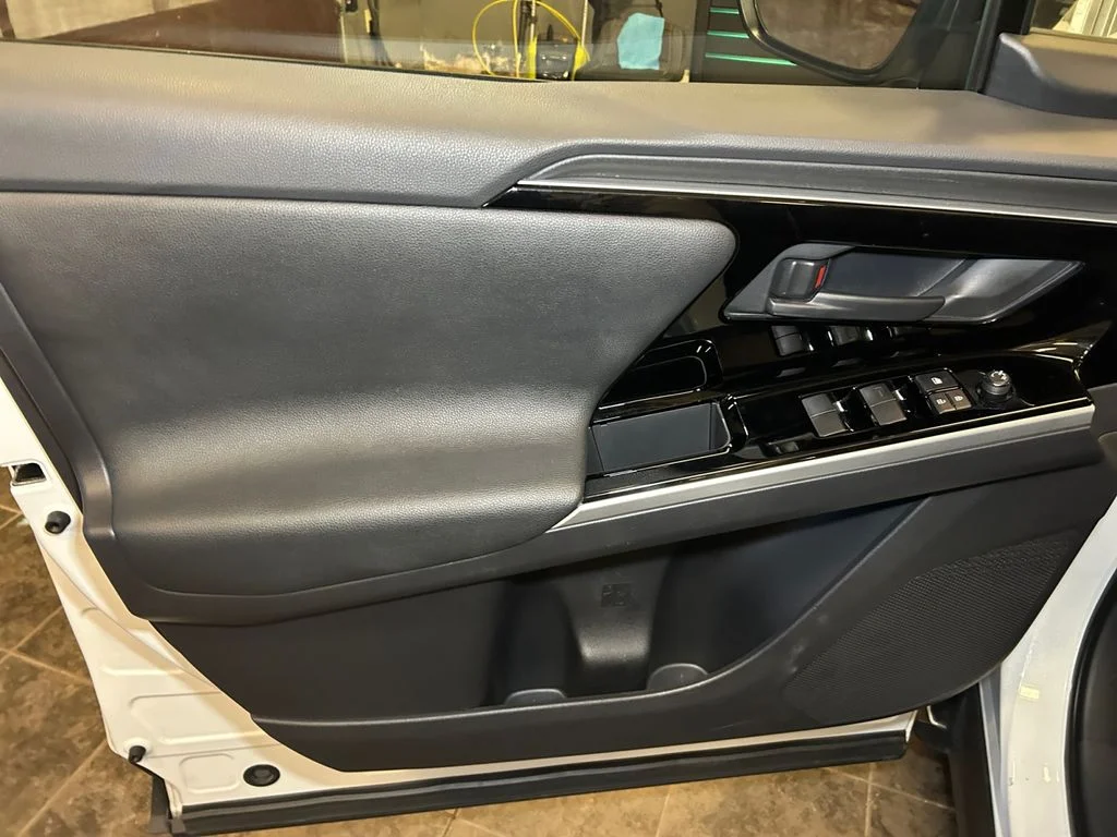 Used 2024 Pearl Toyota XLE image 22