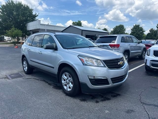 Used 2016 Silver Chevrolet LS image 7