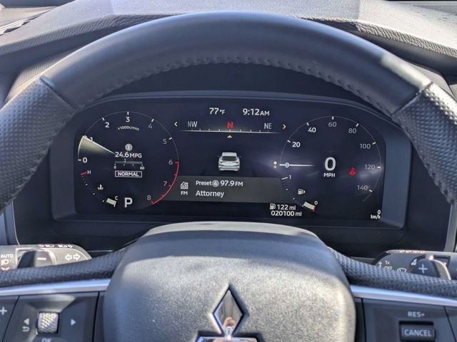 Used 2025 White Mitsubishi SE image 32
