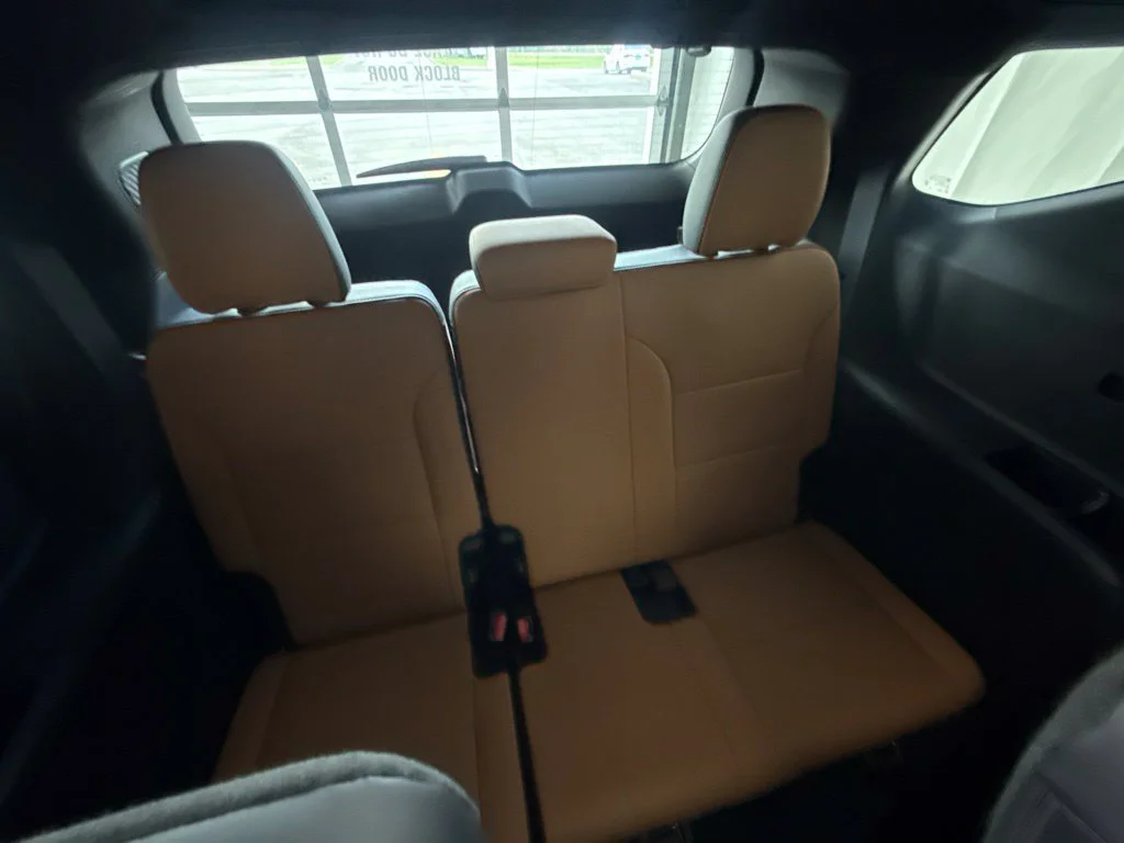 2027 Chevrolet Traverse Z71 - Photo 29