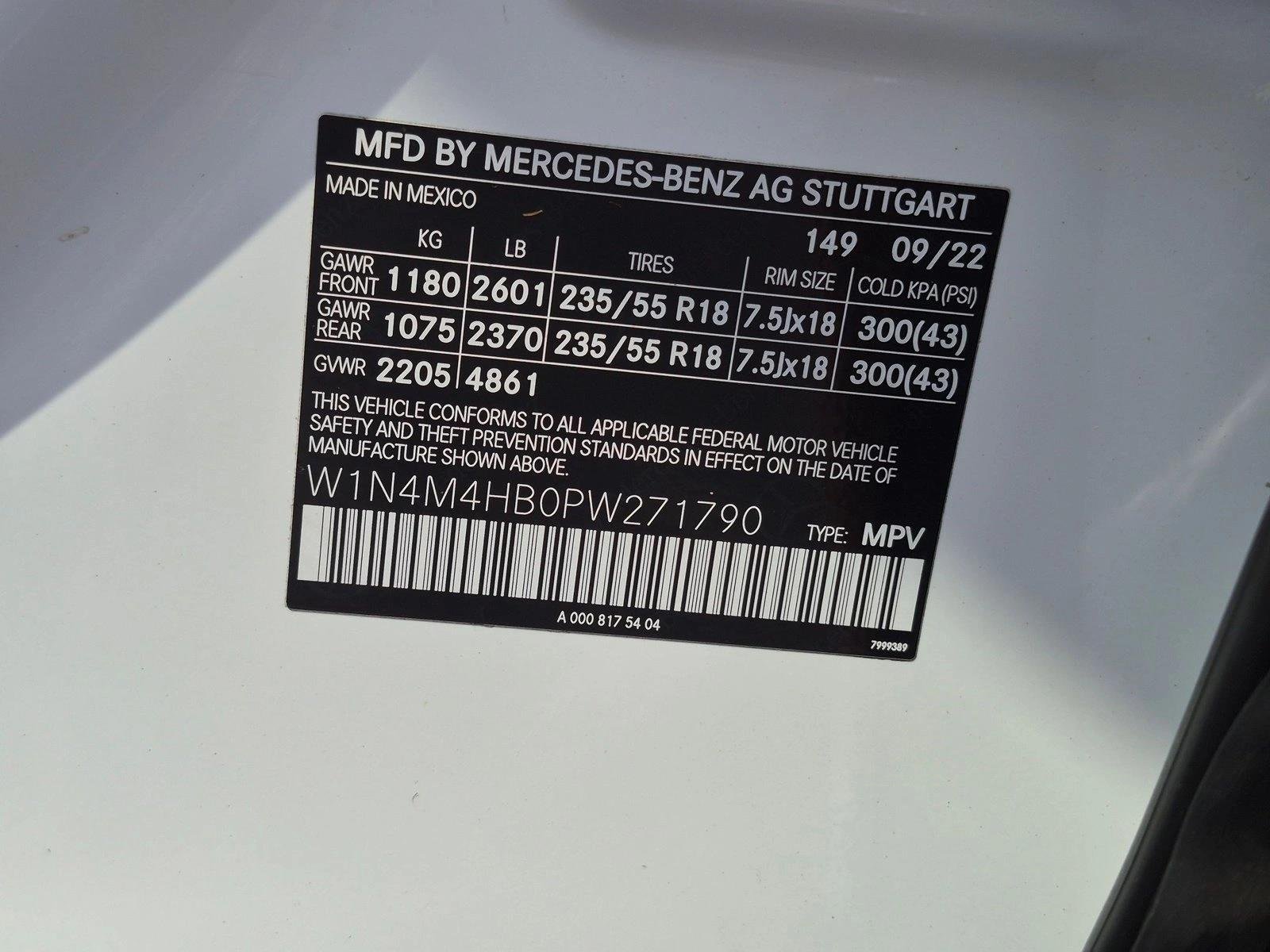 Used 2023 Polar White Mercedes-Benz GLB 250 image 27