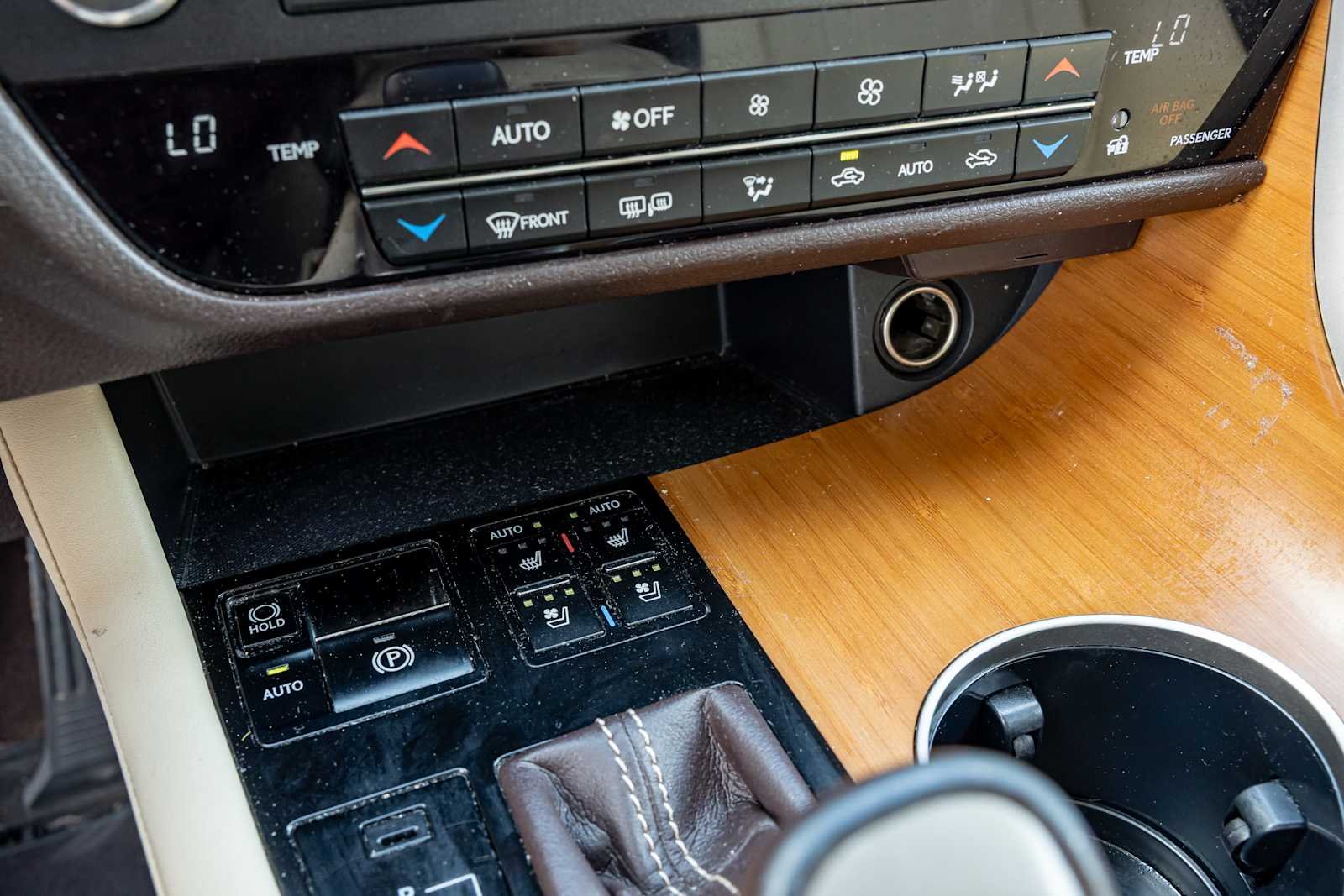 Used 2016 Nightfall Mica Lexus  image 23