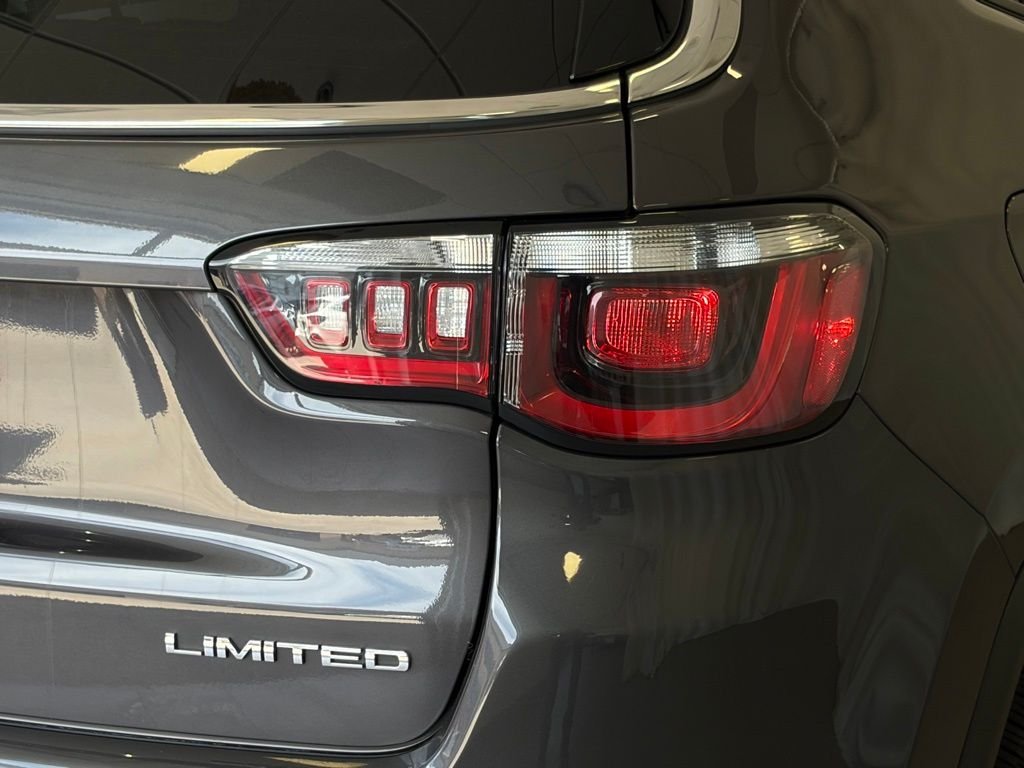 Used 2024 Gray Metallic Jeep Limited image 6