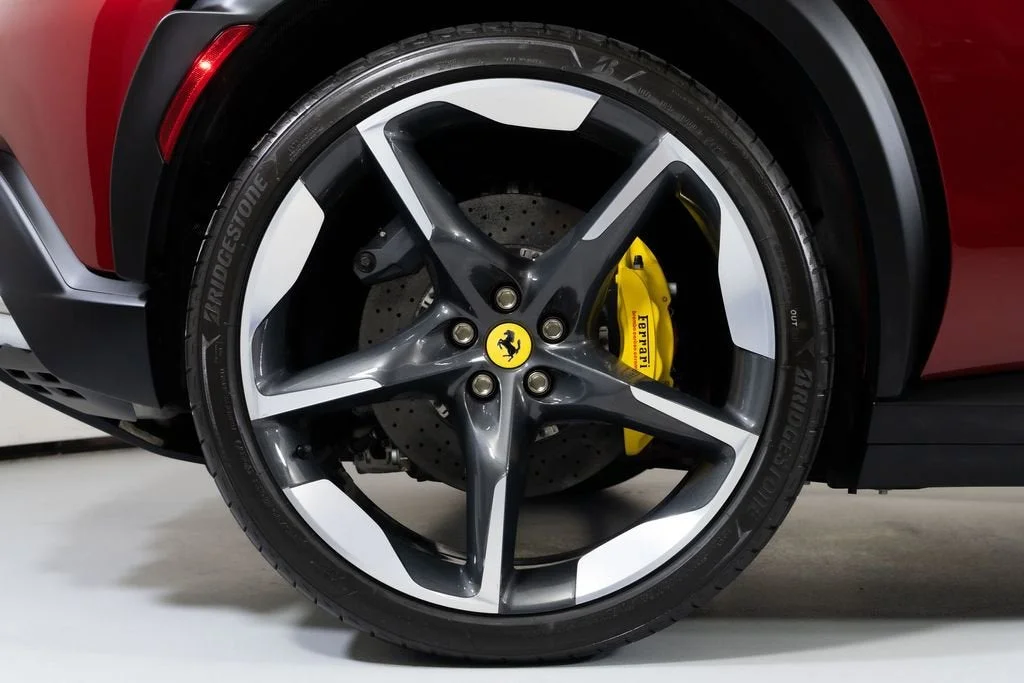 Used 2025 Rosso California Ferrari Base image 20