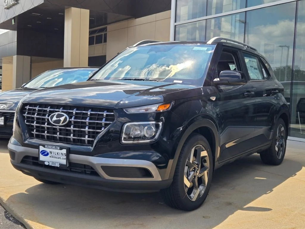New 2026 Onyx Black Hyundai SEL image 1