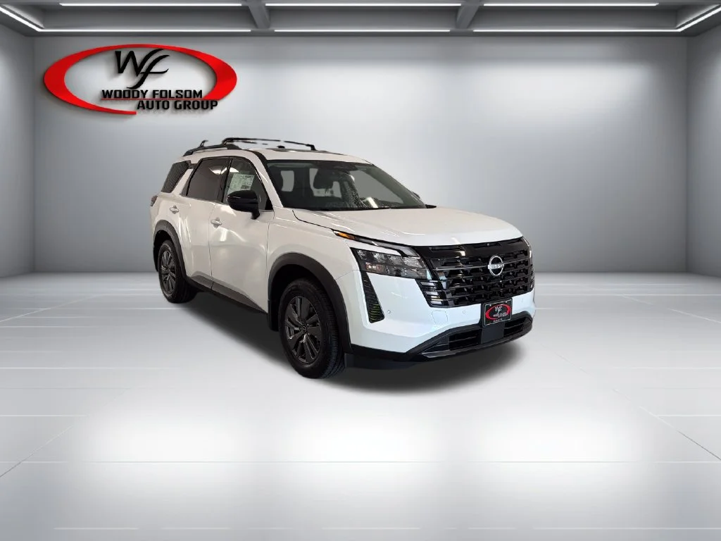 New 2026 Everest White Pearl TriCoat Nissan SV image 3