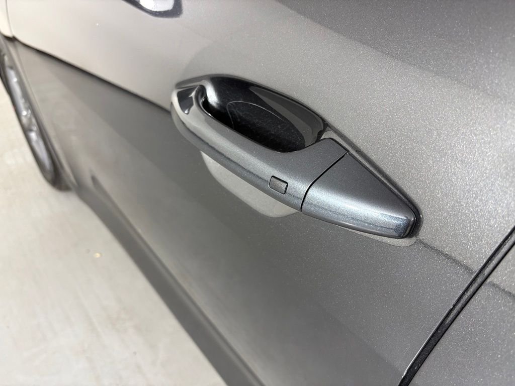 Used 2025 Gray Kia LXS image 11