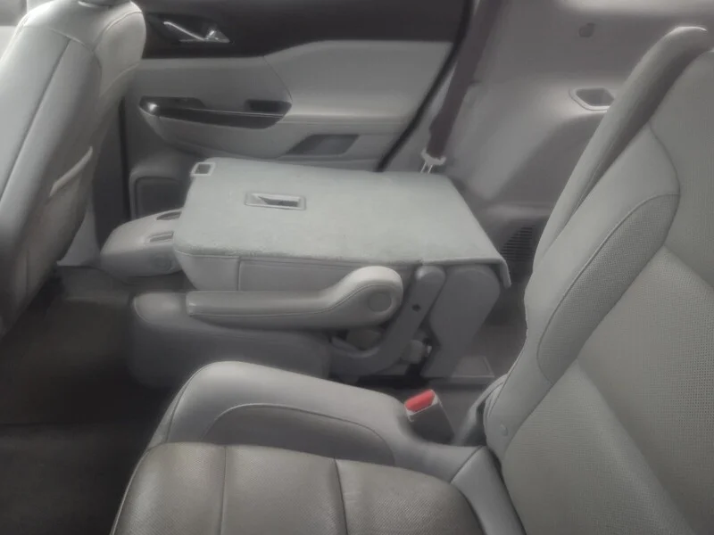 Used 2018 Iridium Metallic GMC SLT-1 image 10