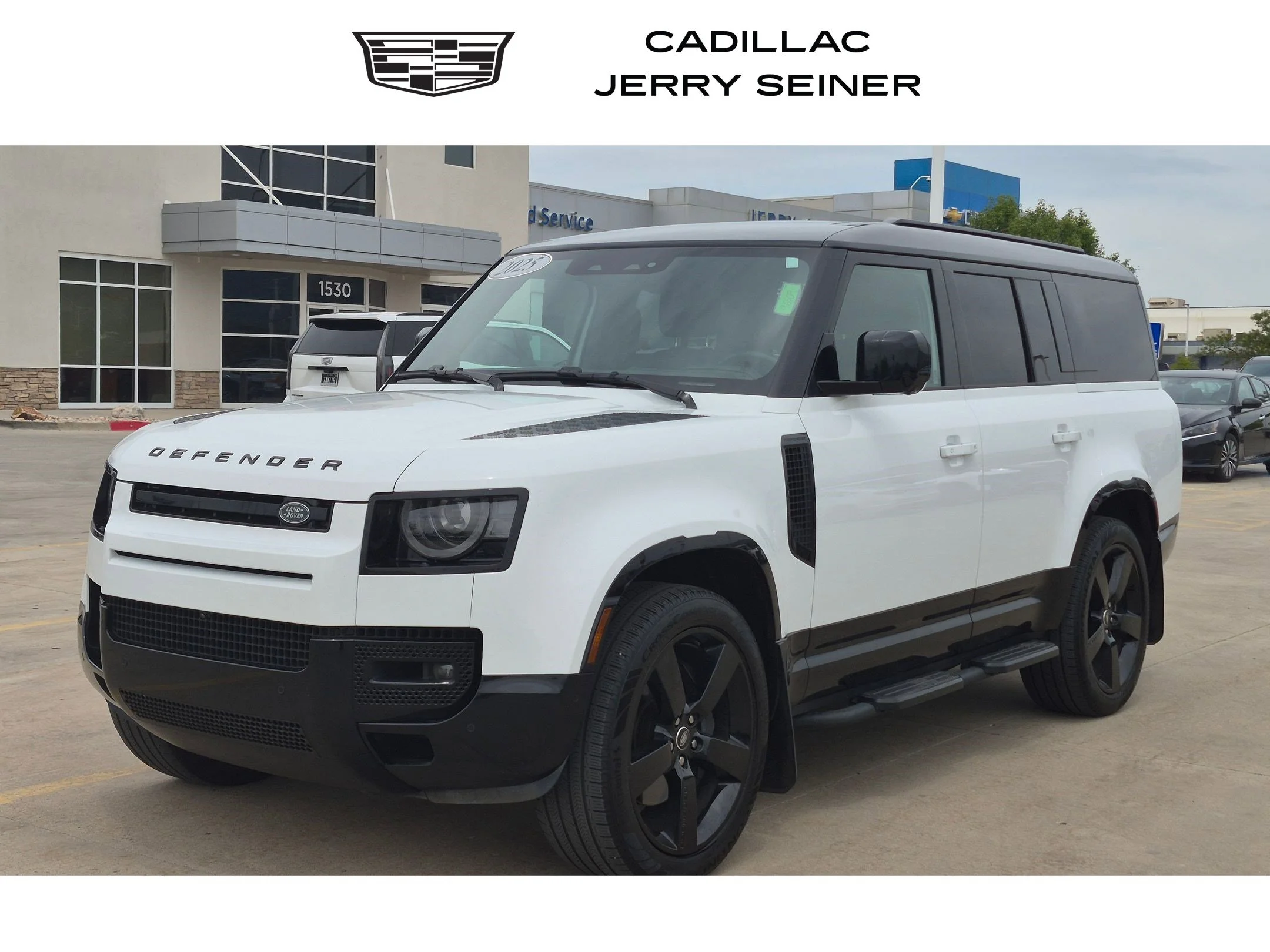 2025 Land Rover Defender 130 X-Dynamic SE P400's photo