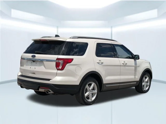 Used 2018 White Ford XLT image 6
