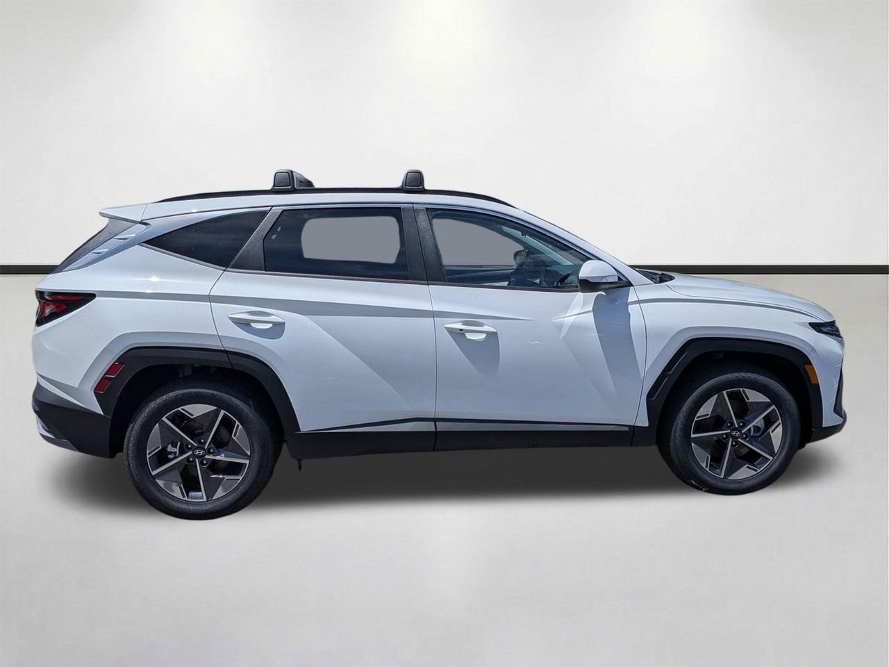 New 2026 Serenity White Pearl Hyundai SEL FWD image 3